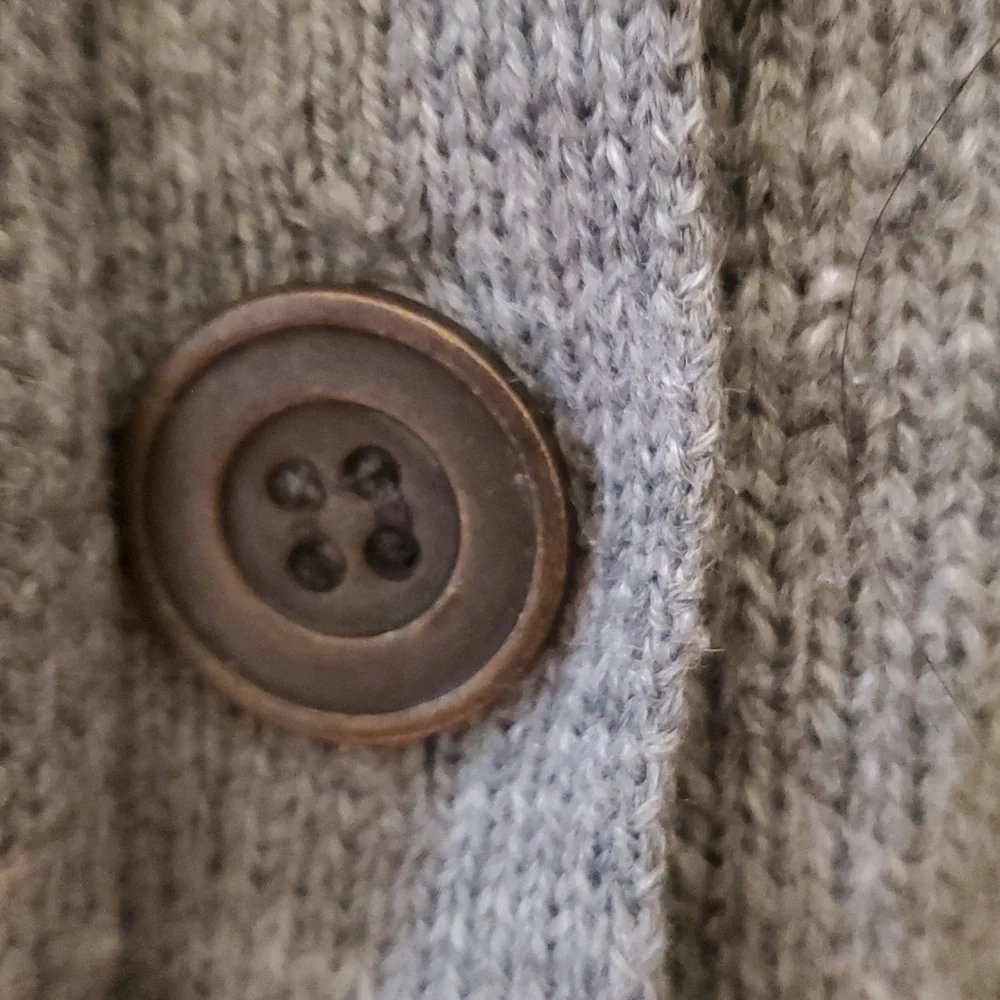 XXI Forever 21 Unisex Varsity Grey & Red‎ Tribal Buttondown Cardigan Size Medium